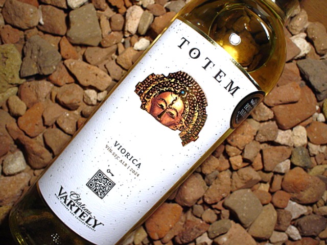 トテム　ヴィオリカ